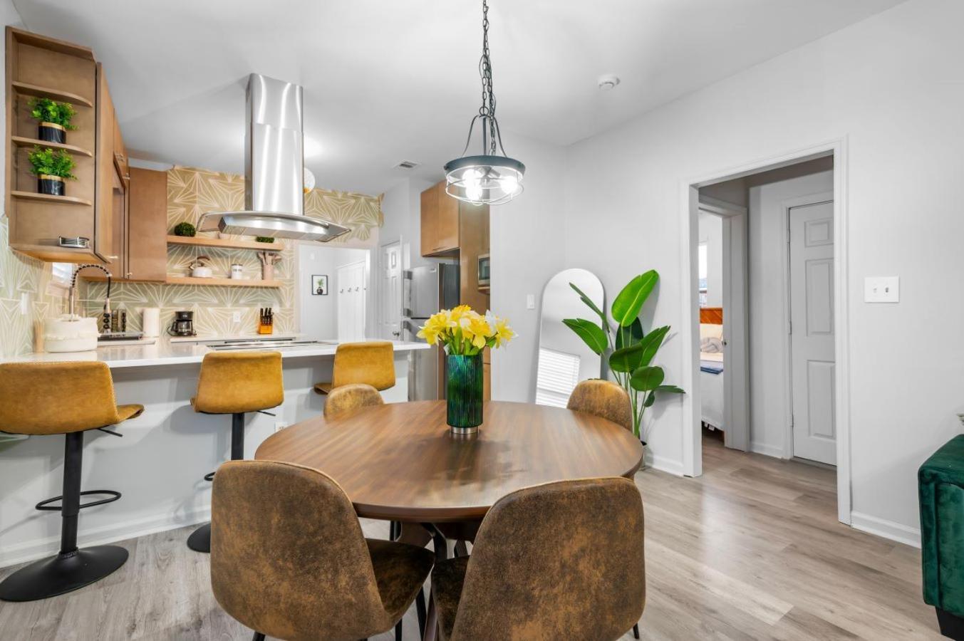 5Min To River Street, Dt - Spacious - Free Parking Savannah Eksteriør bilde